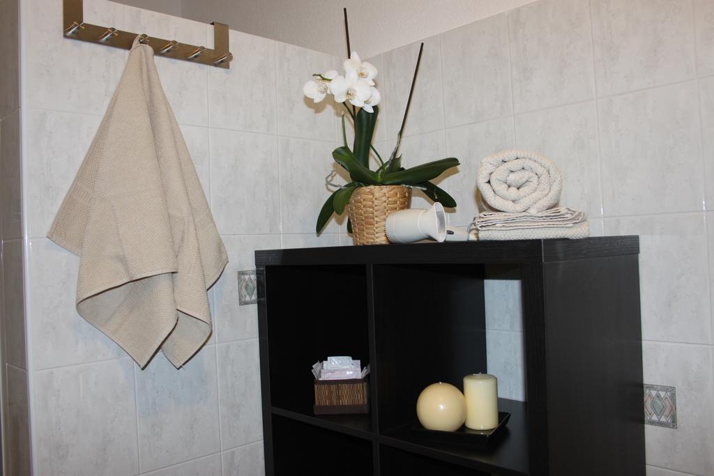La Madonnina Apartment Villa di Tirano Стая снимка